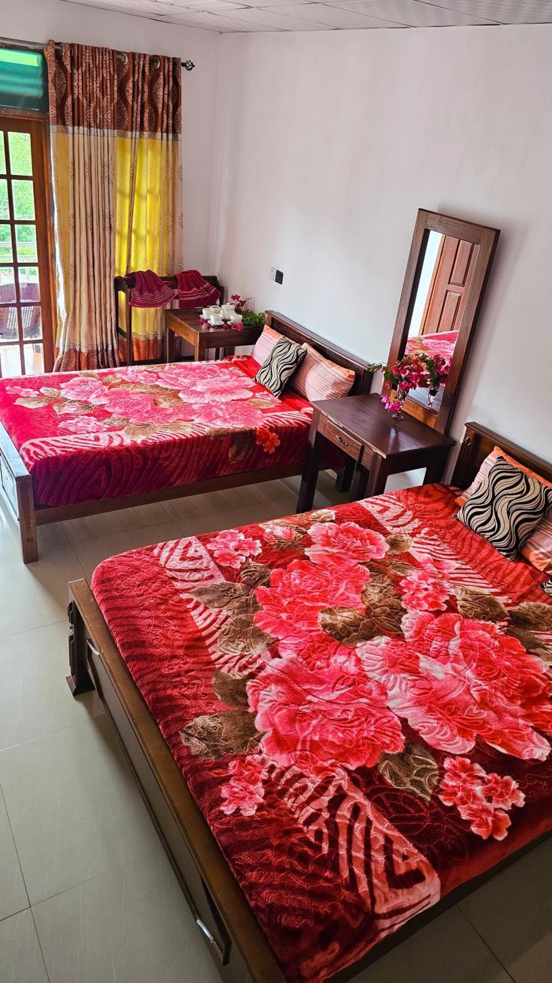 Adams Peak Grand Hotel Nallathanniya Kültér fotó