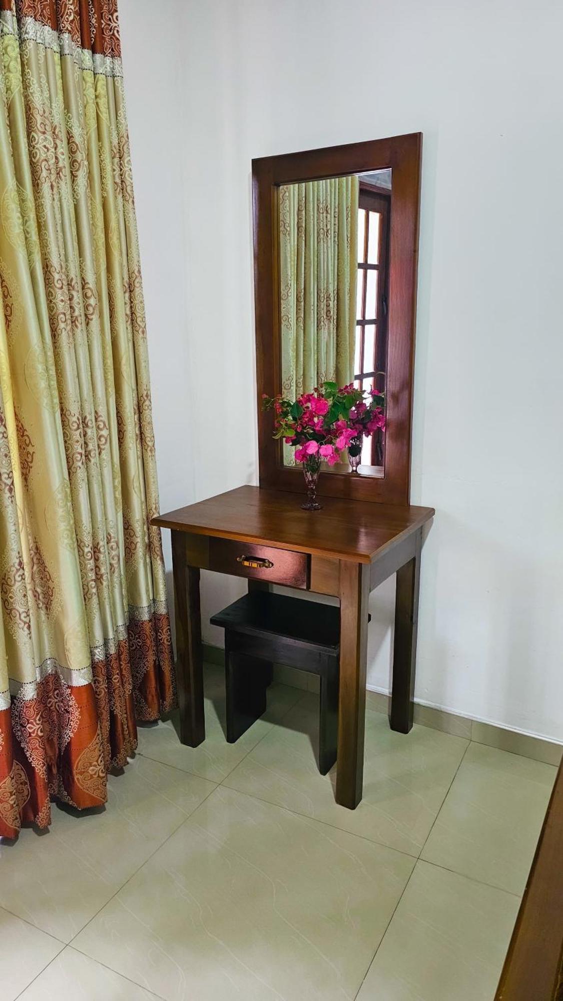 Adams Peak Grand Hotel Nallathanniya Kültér fotó