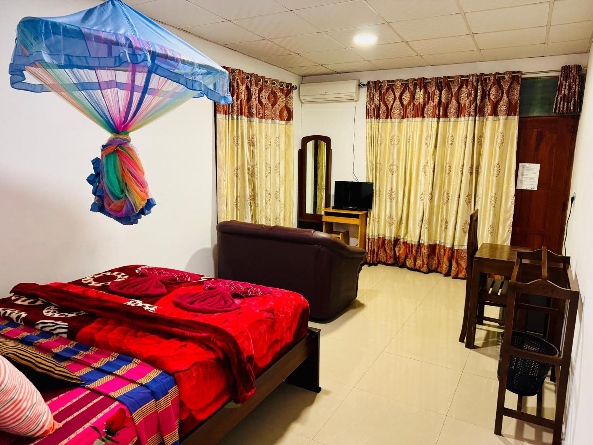 Adams Peak Grand Hotel Nallathanniya Kültér fotó