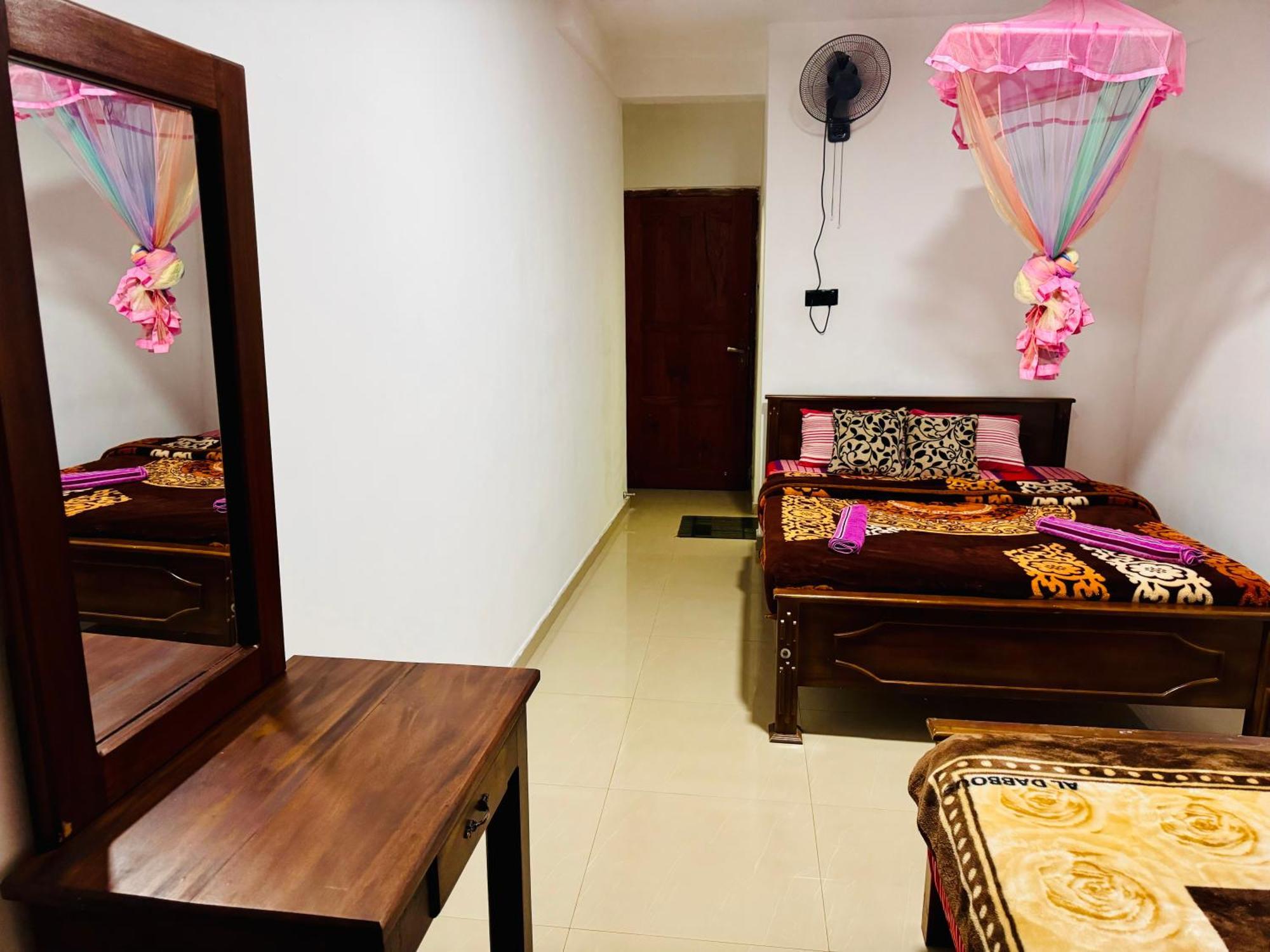 Adams Peak Grand Hotel Nallathanniya Kültér fotó