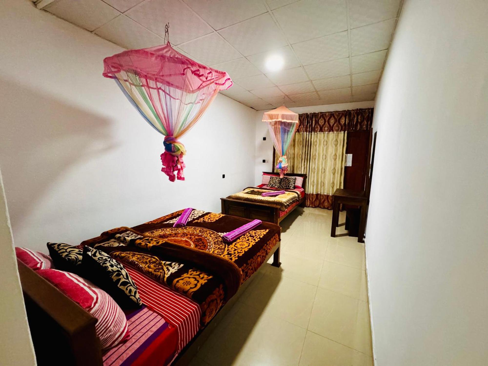 Adams Peak Grand Hotel Nallathanniya Kültér fotó