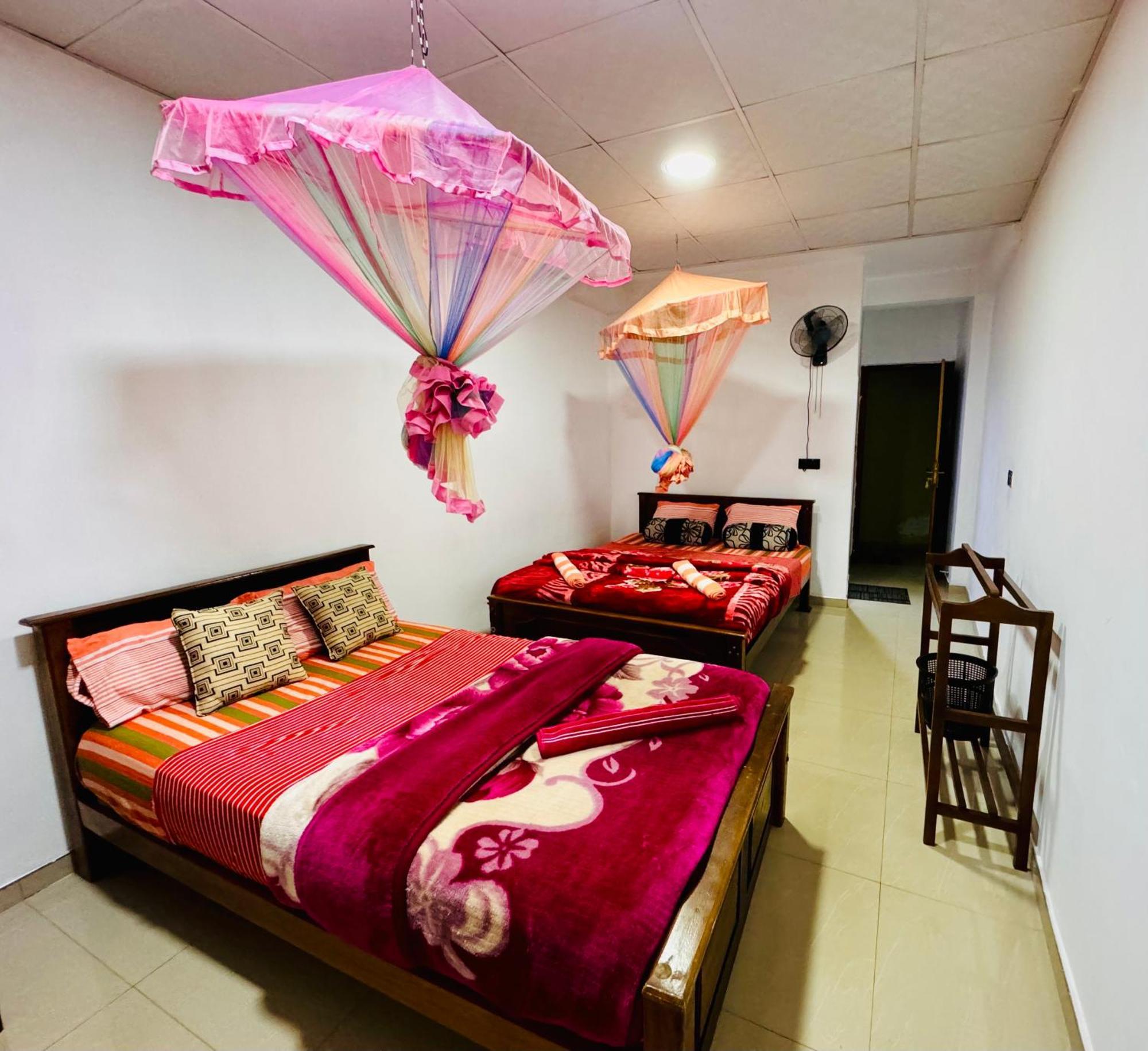 Adams Peak Grand Hotel Nallathanniya Kültér fotó